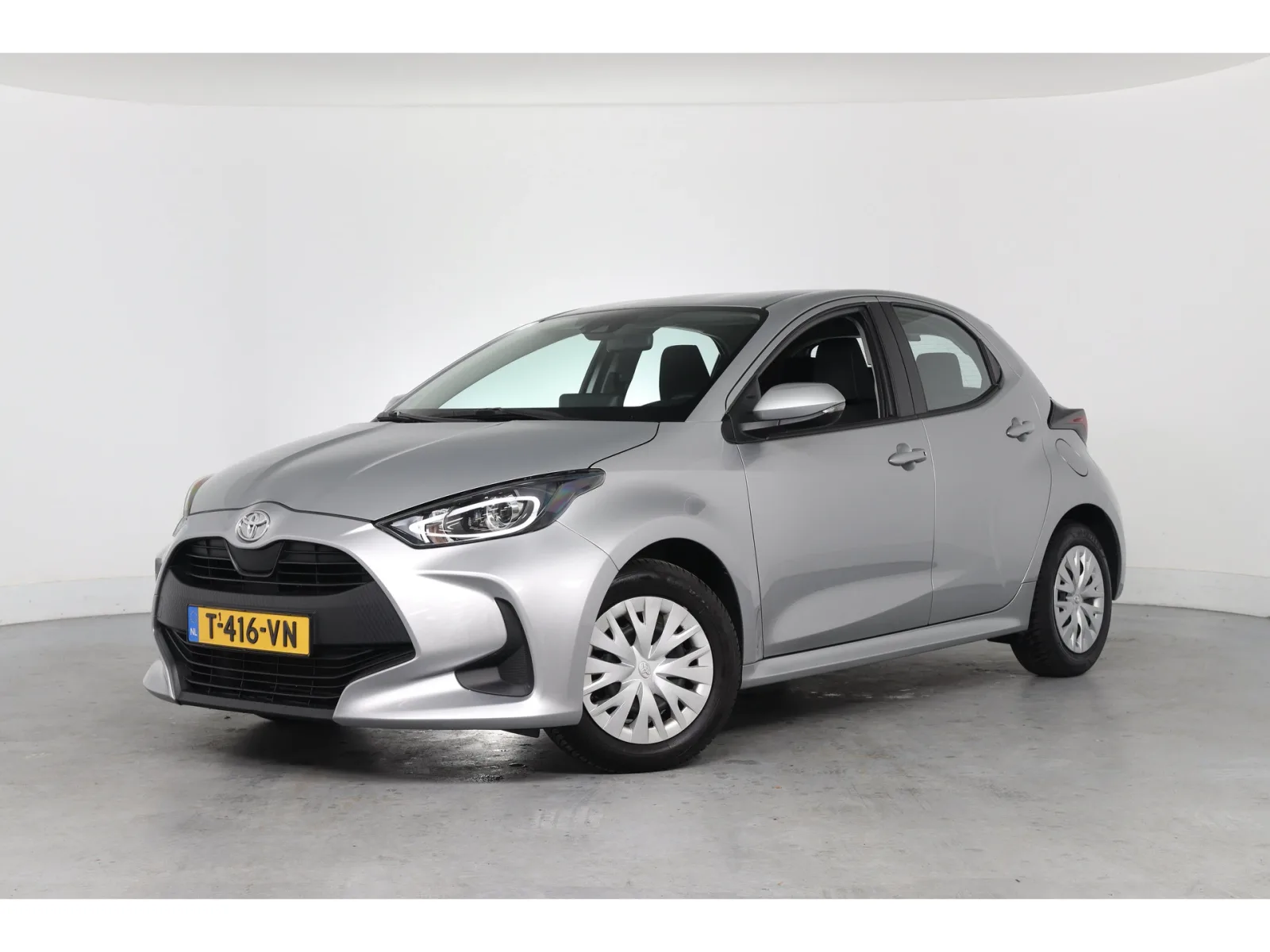 Toyota Yaris (2023) — foto 1