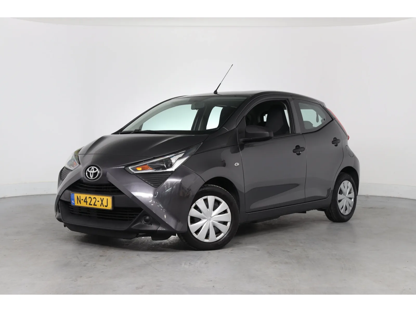 Toyota Aygo (2022) — foto 1