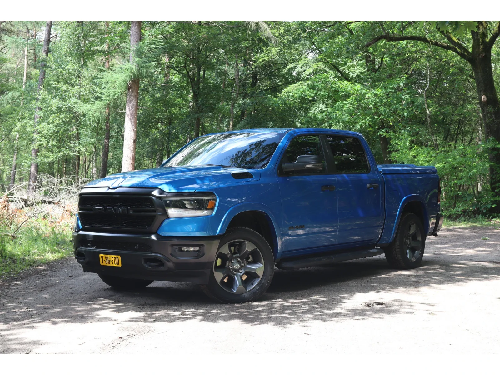 Dodge Ram (2024) — foto 1