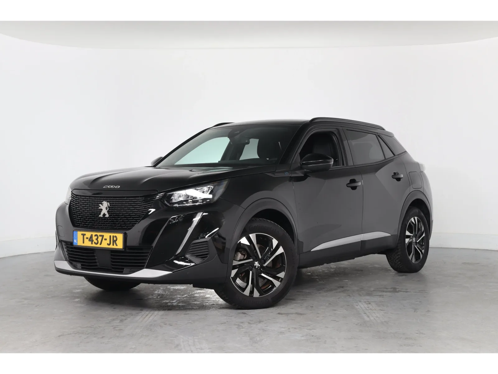 Peugeot e-2008 (2023) — foto 1