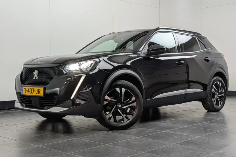 Peugeot e-2008 (2023)