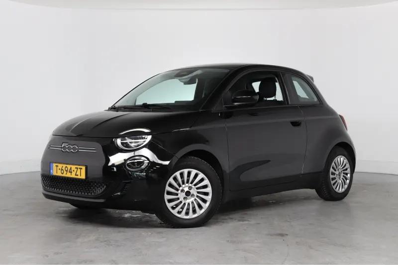 Fiat 500 (2023)