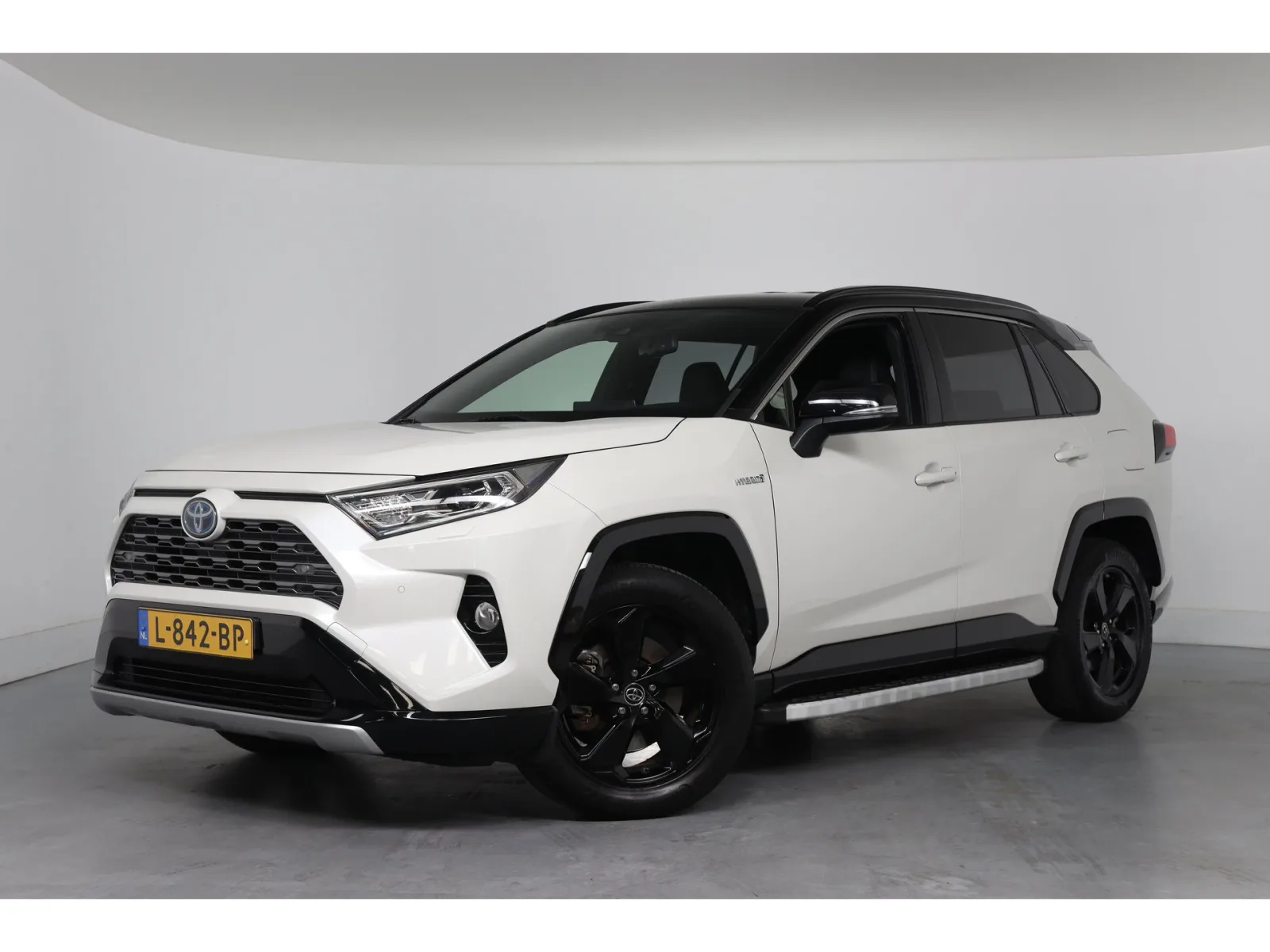 Toyota RAV4 (2019) — foto 1