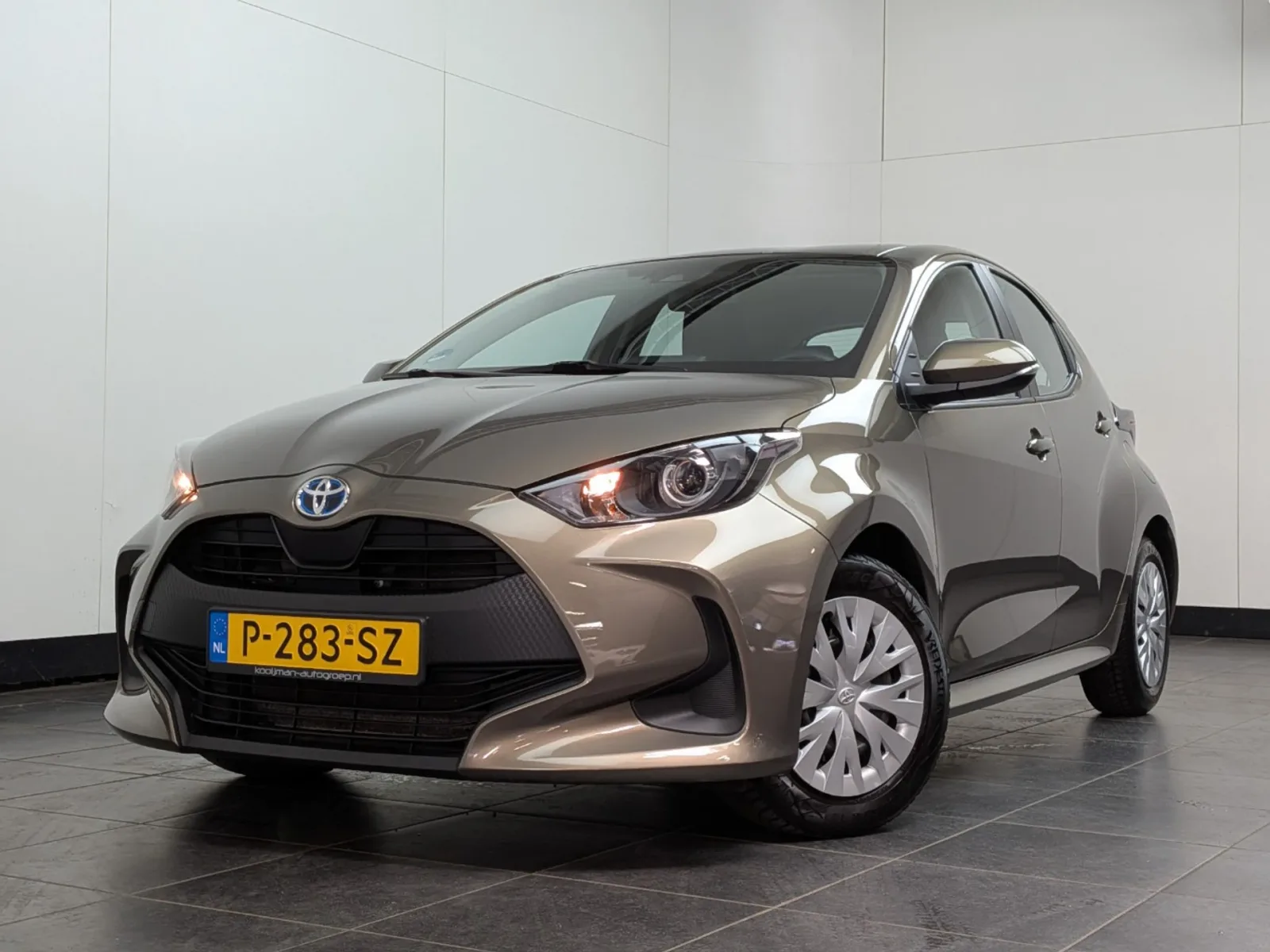 Toyota Yaris (2022) — foto 1