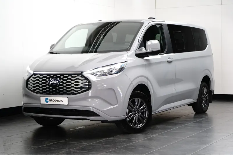 Ford Tourneo Custom (2025)