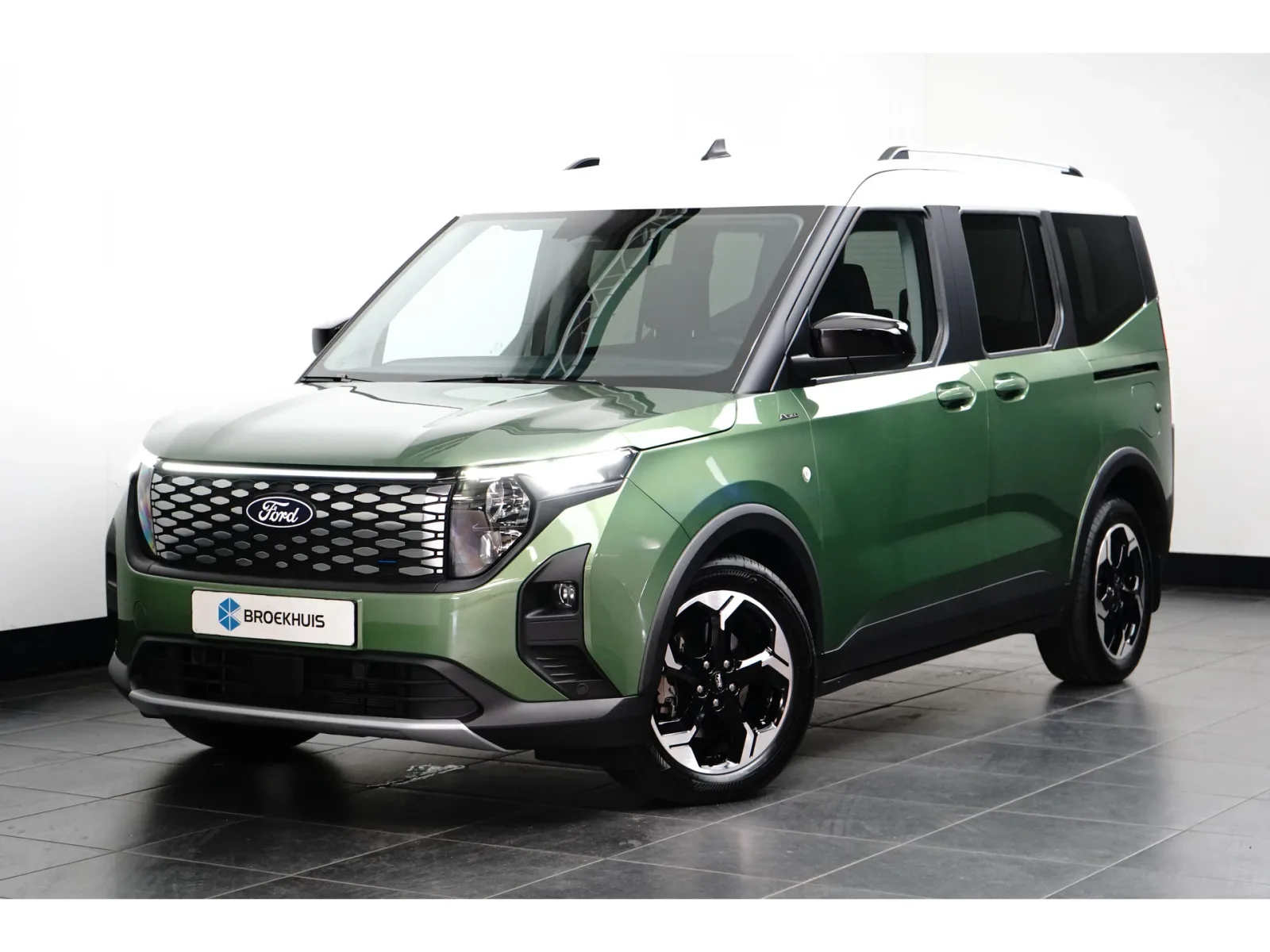 Ford Tourneo Courier (2025) — foto 1