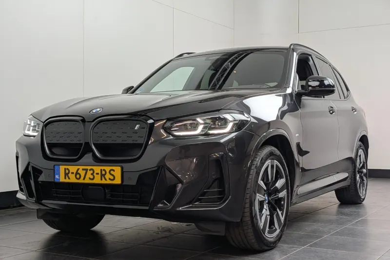 BMW iX3 (2022)