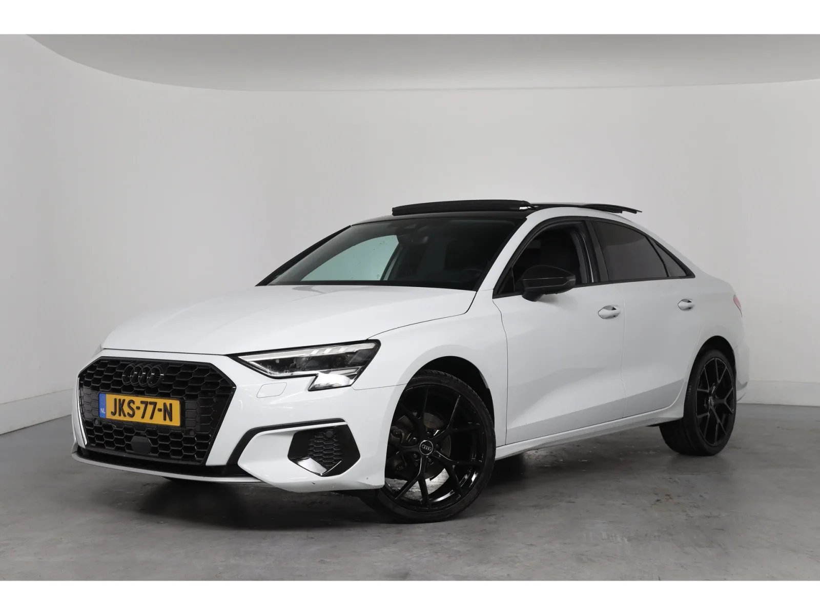 Audi A3 (2024) — foto 1