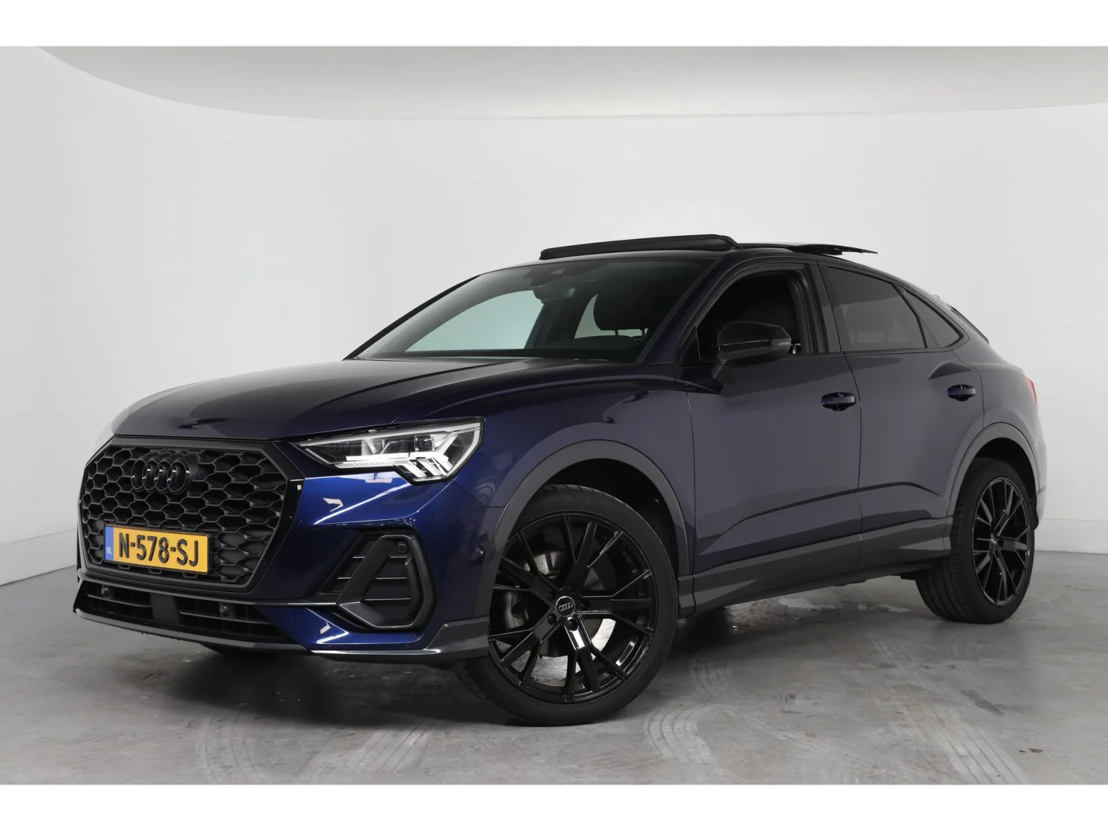 Audi Q3 (2022) — foto 1