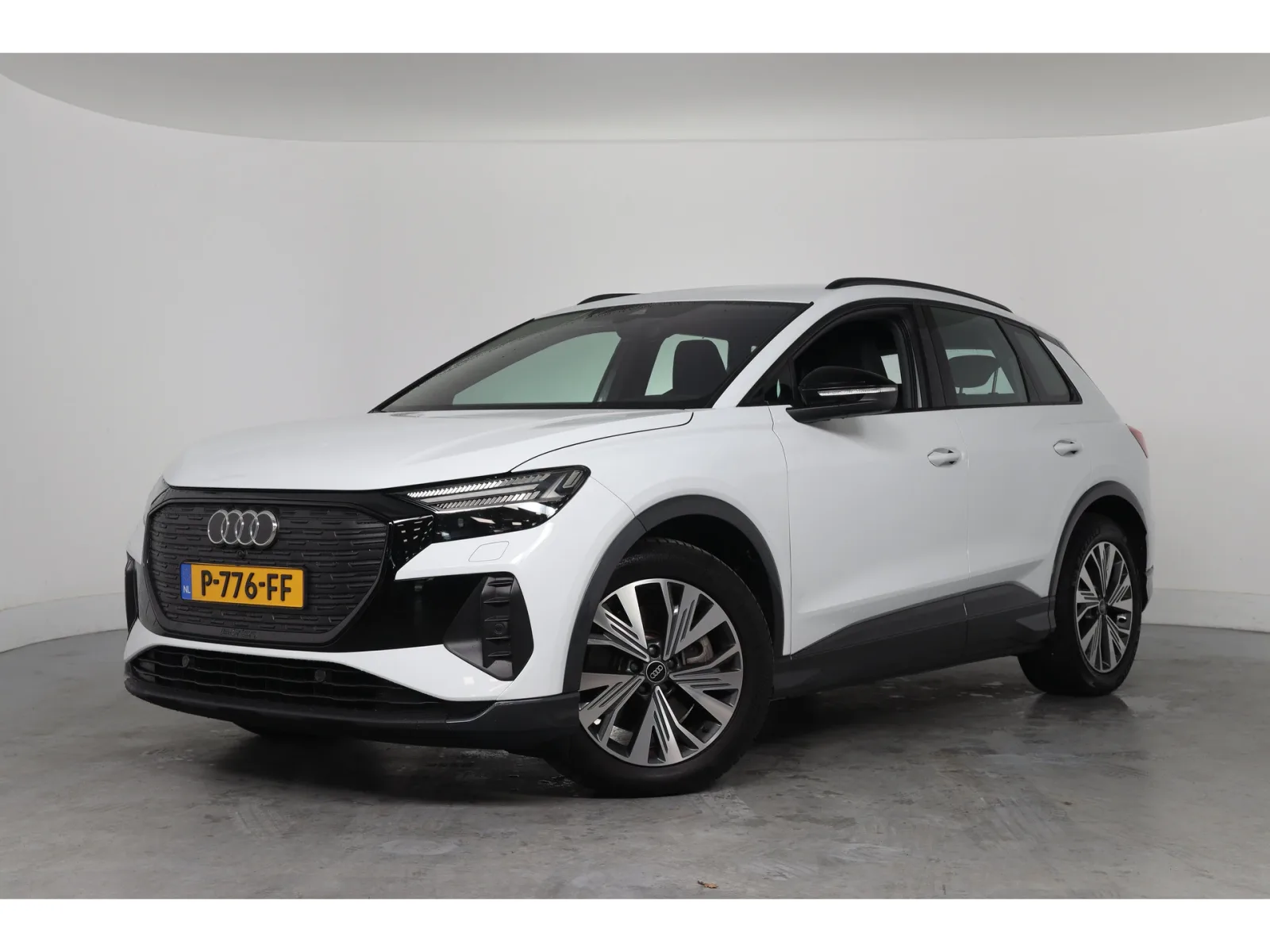Audi Q4 e-tron (2022) — foto 1