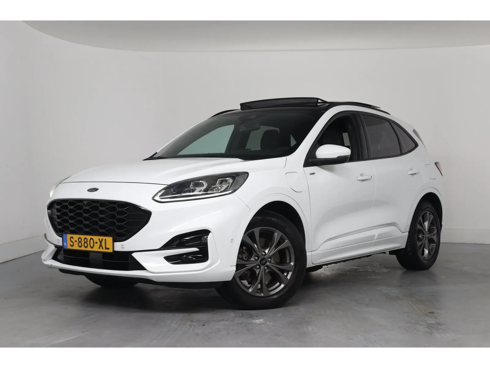Ford Kuga (2021) — foto 1
