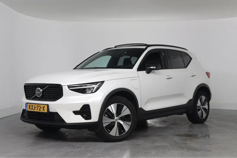 Volvo XC40 (2023)