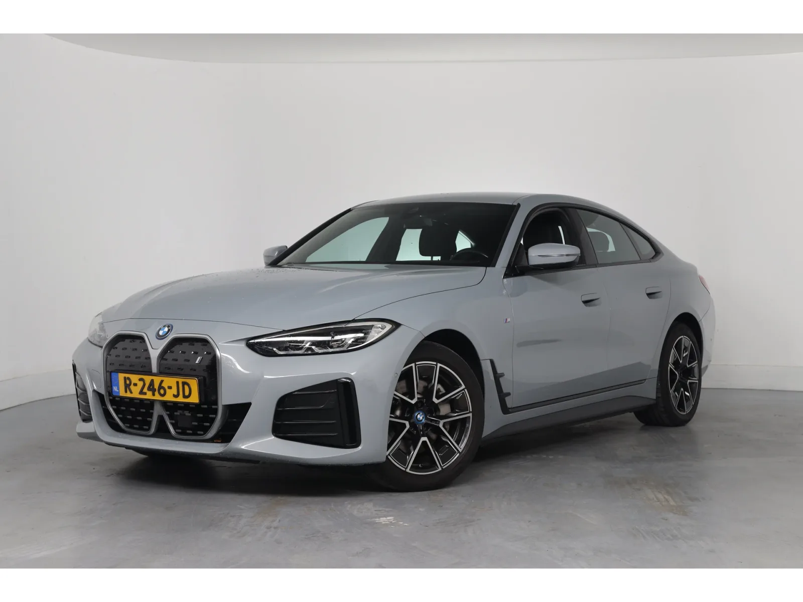 BMW i4 (2022) — foto 1