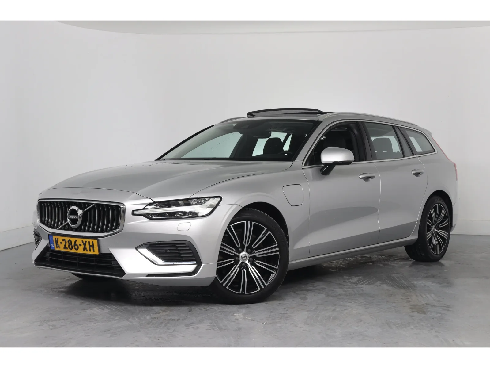 Volvo V60 (2019) — foto 1