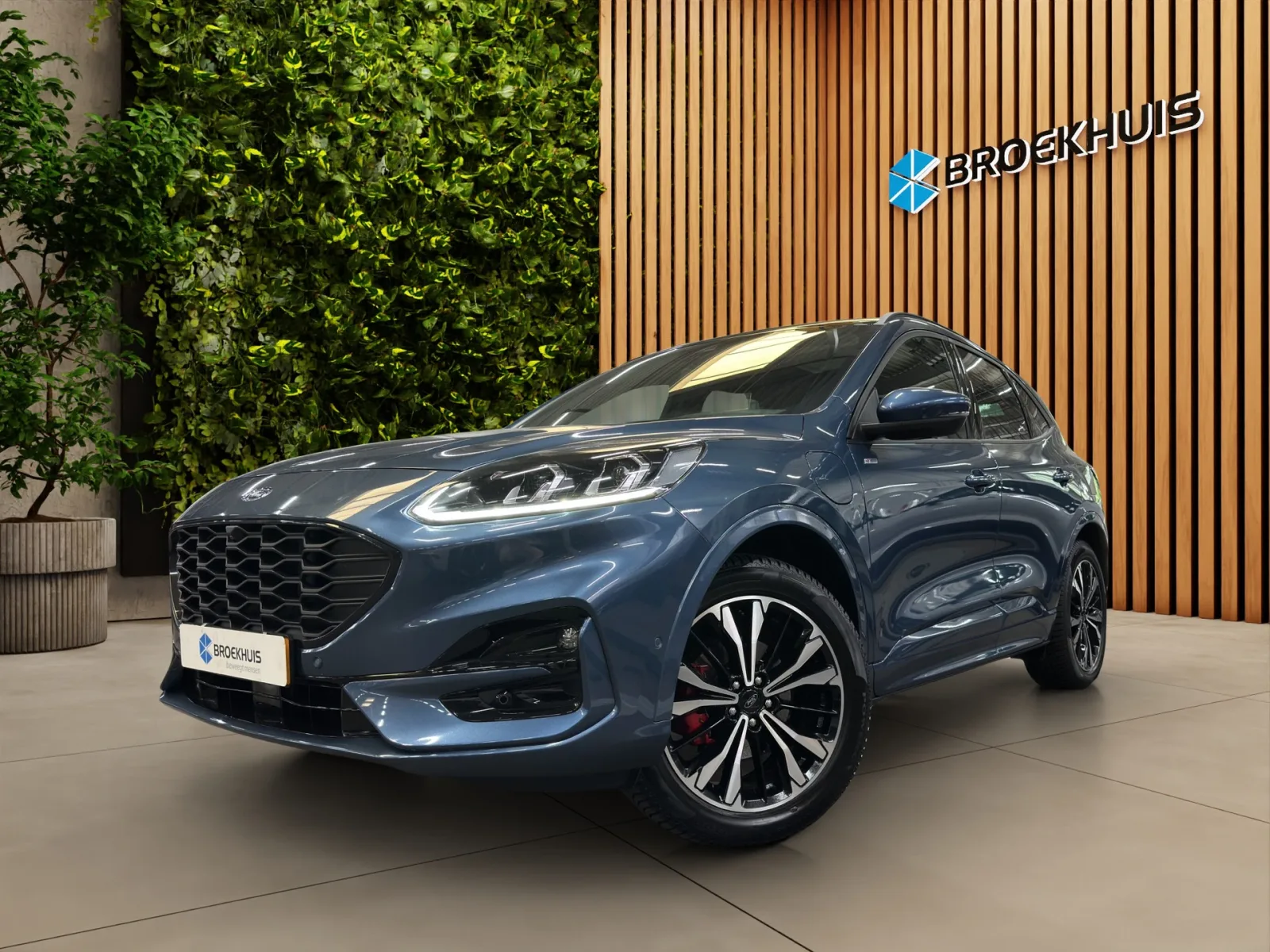 Ford Kuga (2023) — foto 1