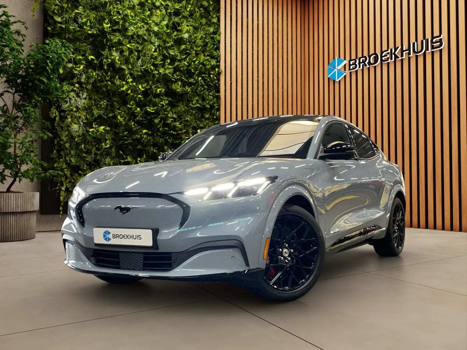 Ford Mustang Mach-E (2026) — foto 1