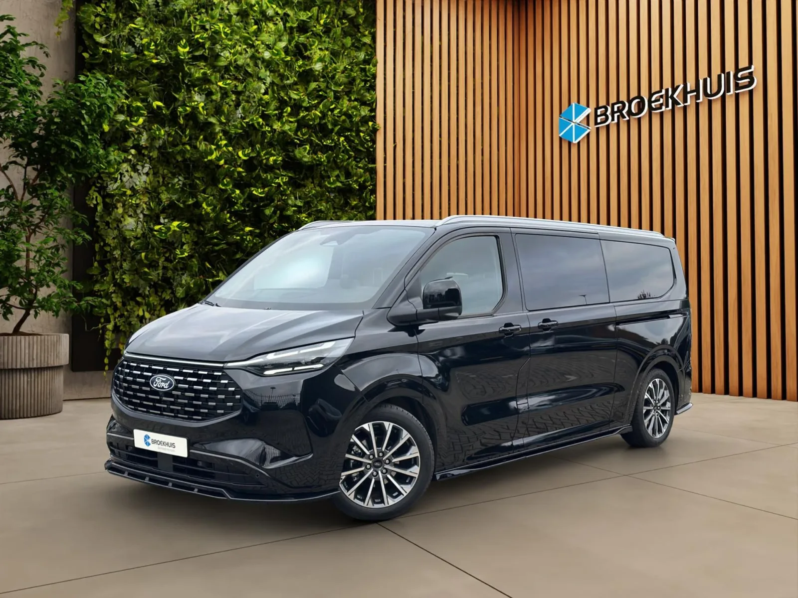 Ford Tourneo Custom (2026) — foto 1