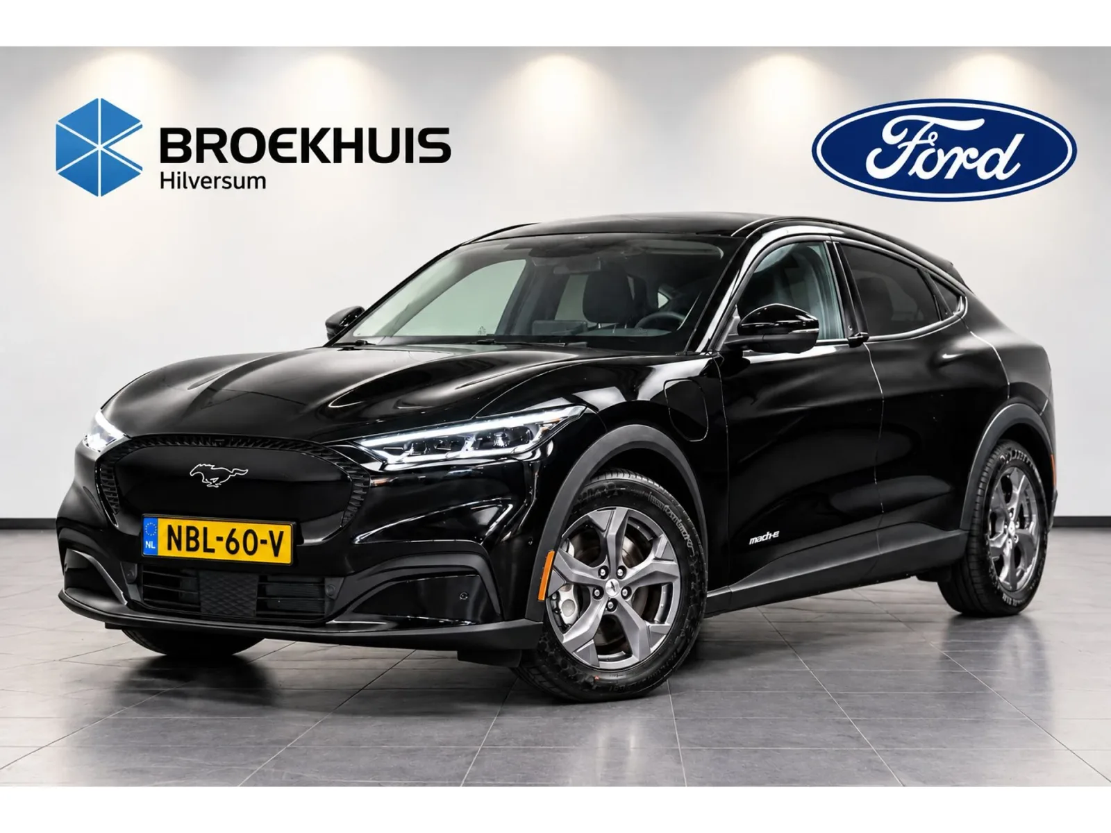 Ford Mustang Mach-E (2025) — foto 1