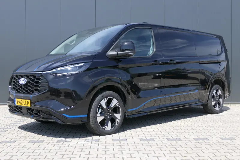 Ford Transit Custom (2025)