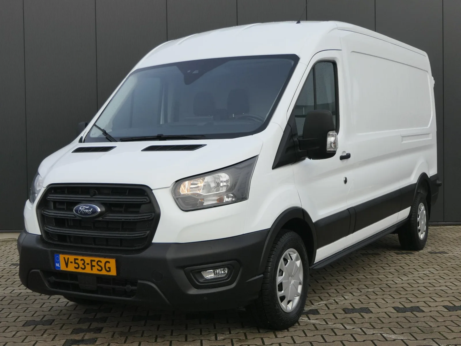 Ford Transit (2024) — foto 1