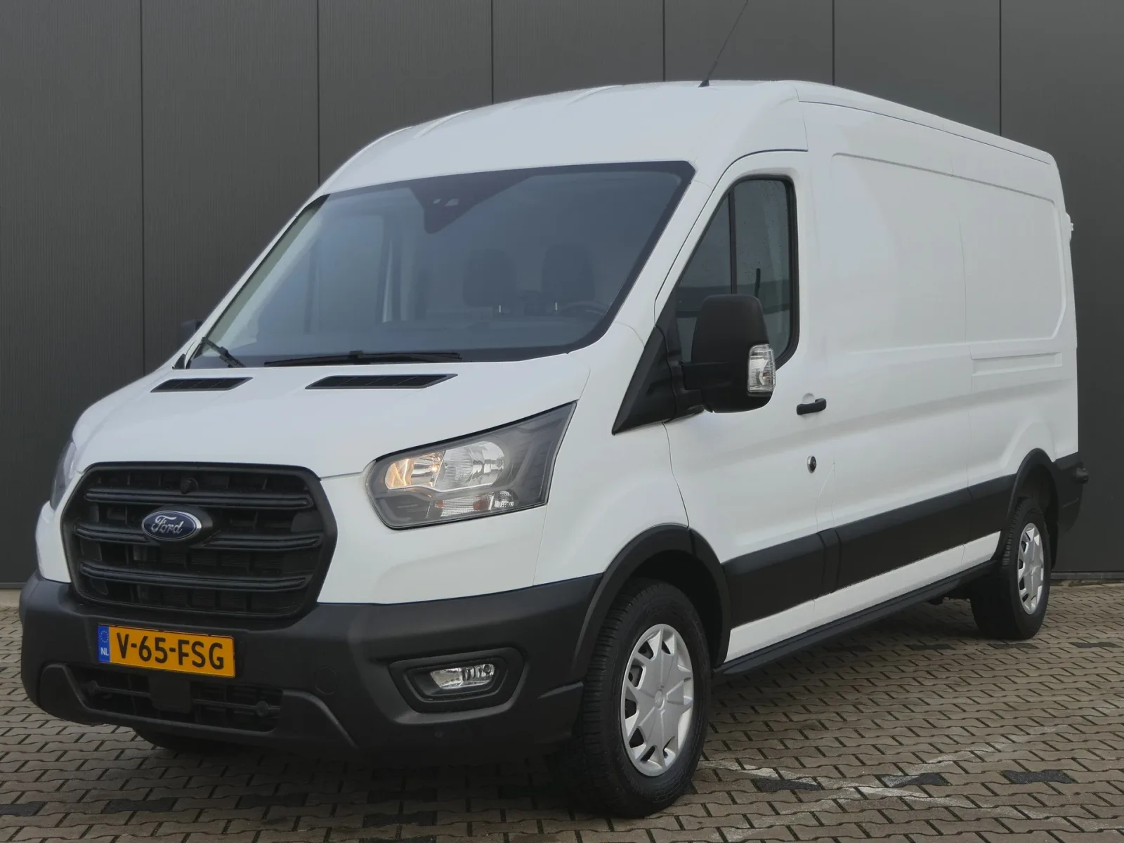 Ford Transit (2024) — foto 1