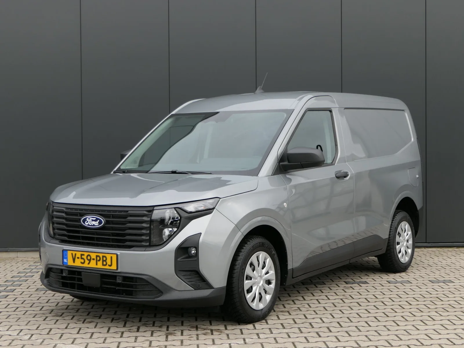 Ford Transit Courier (2024) — foto 1