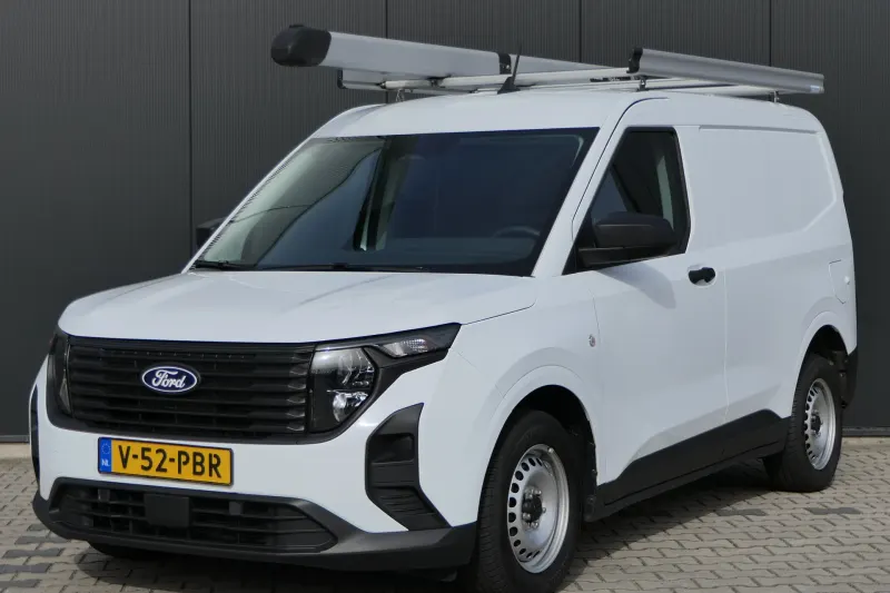Ford Transit Courier (2024)