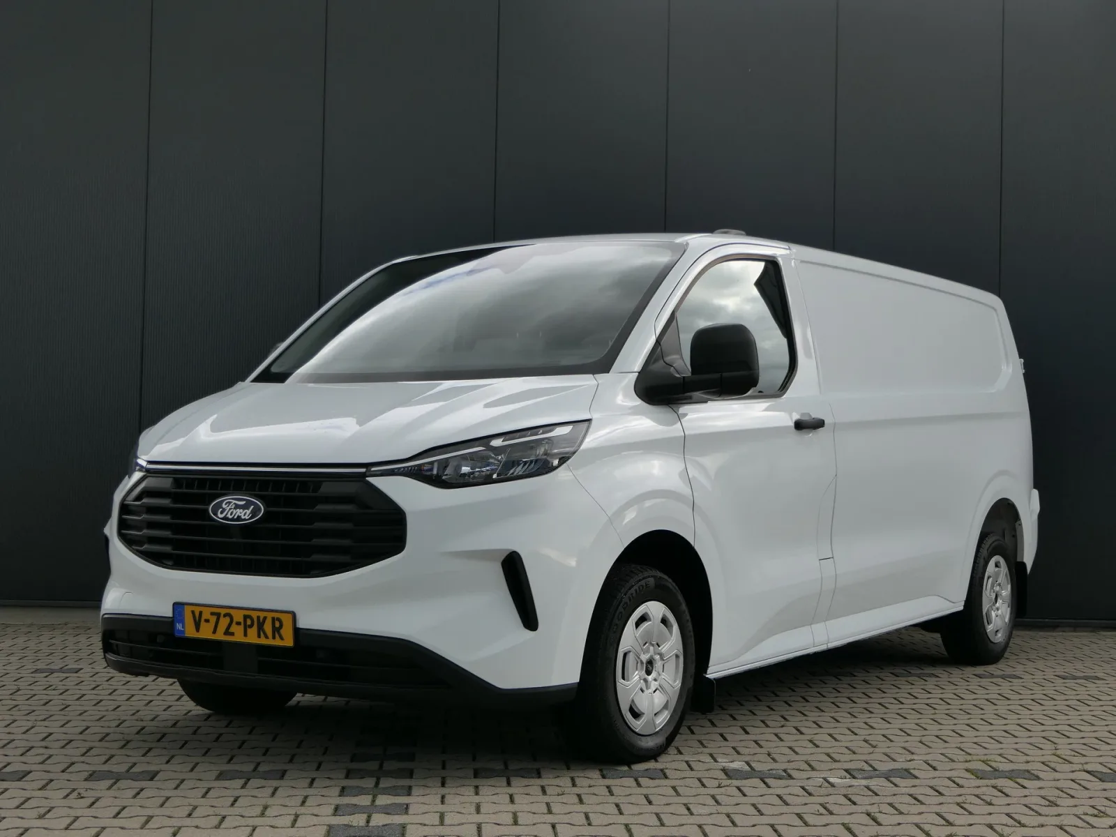 Ford Transit Custom (2024) — foto 1