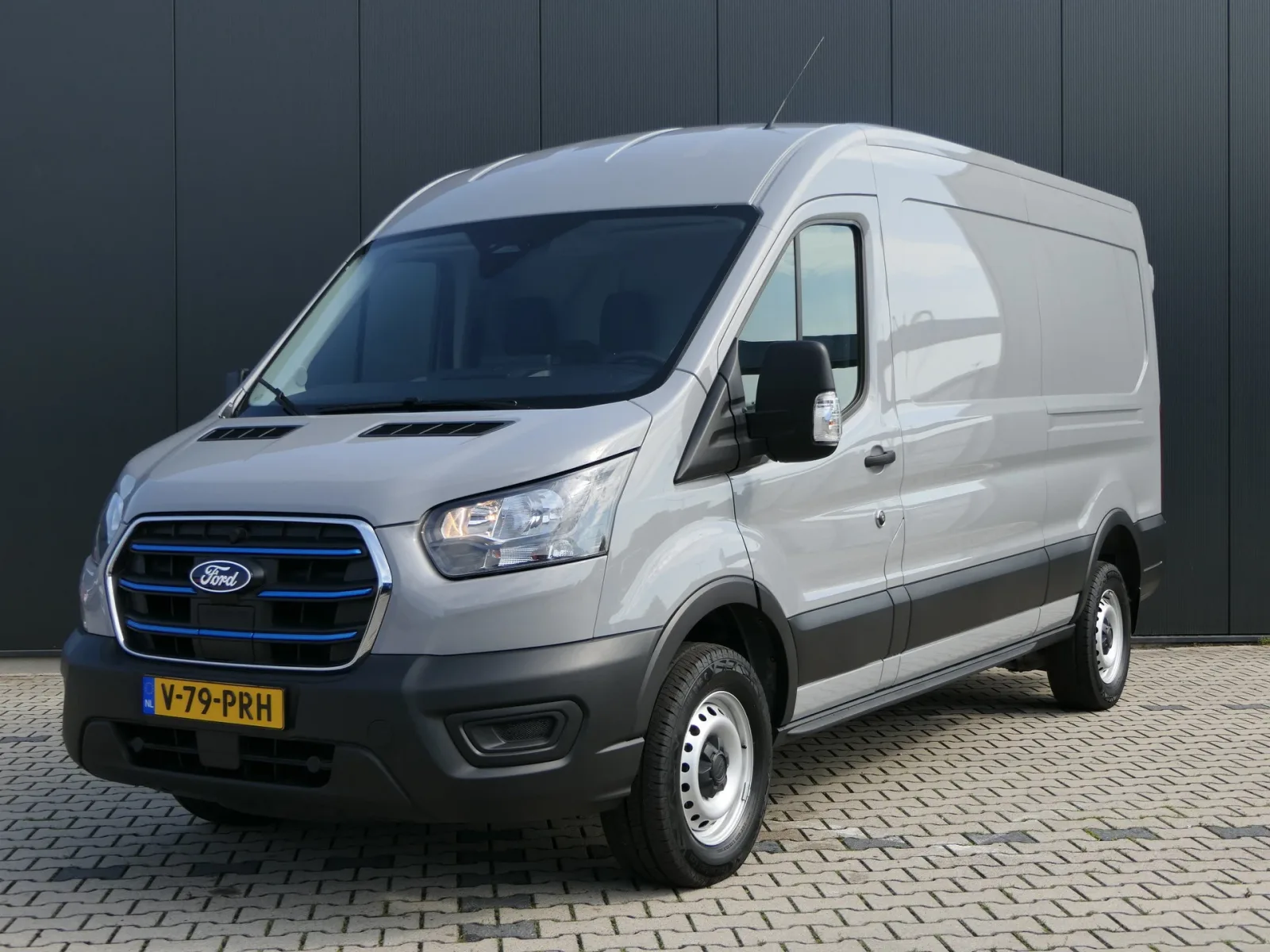 Ford E-Transit (2025) — foto 1