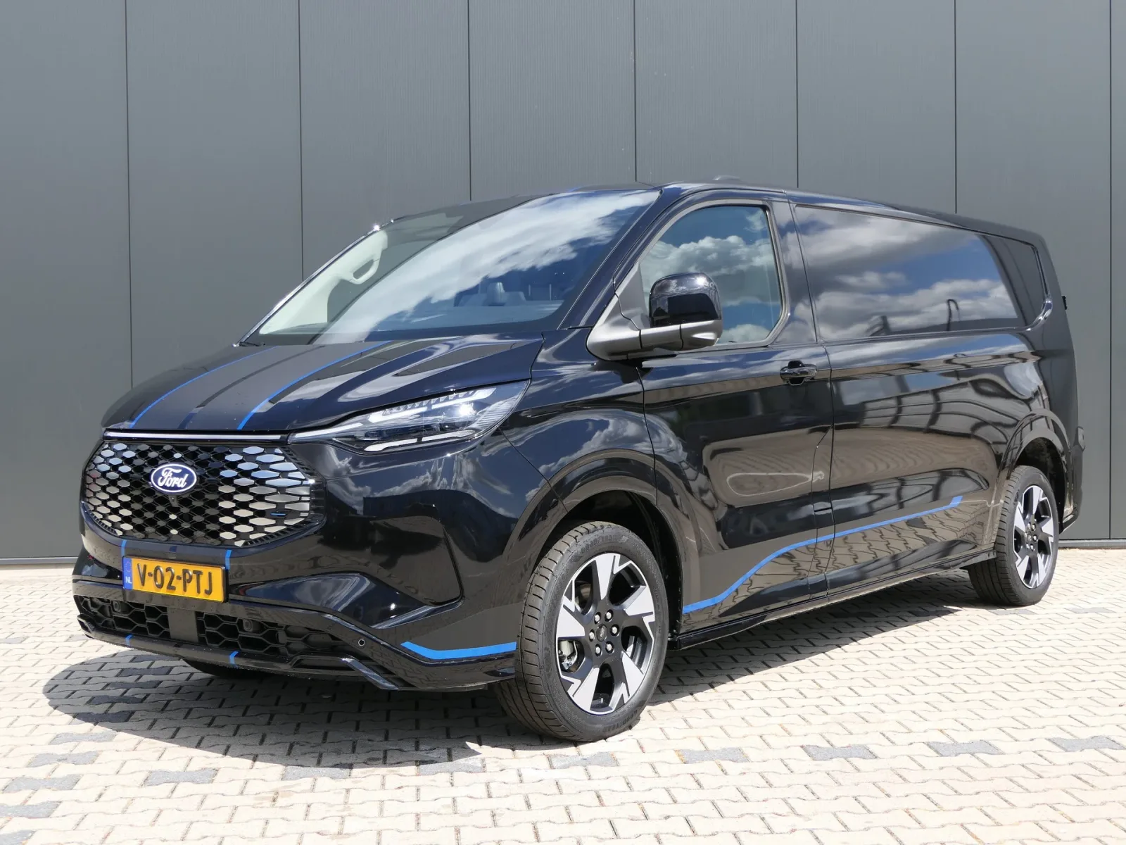 Ford E-Transit Custom (2026) — foto 1