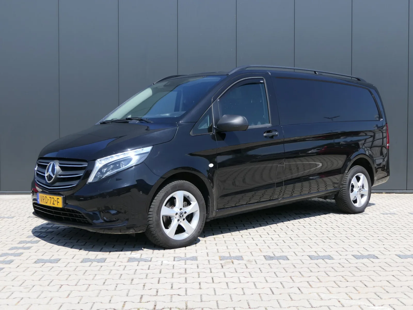 Mercedes-Benz Vito (2022) — foto 1