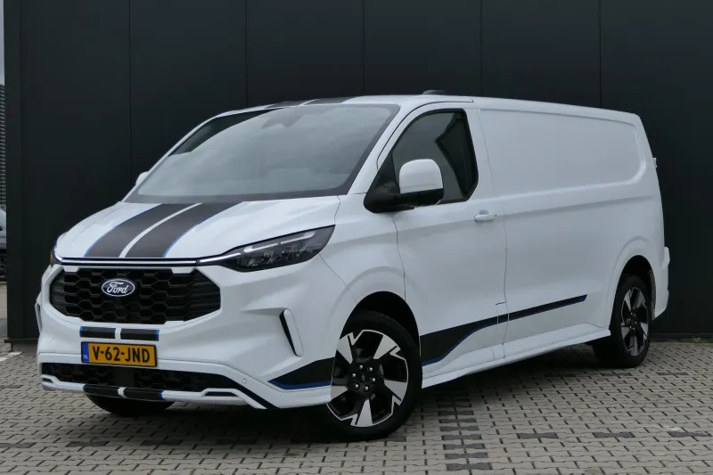 Ford Transit Custom (2024)