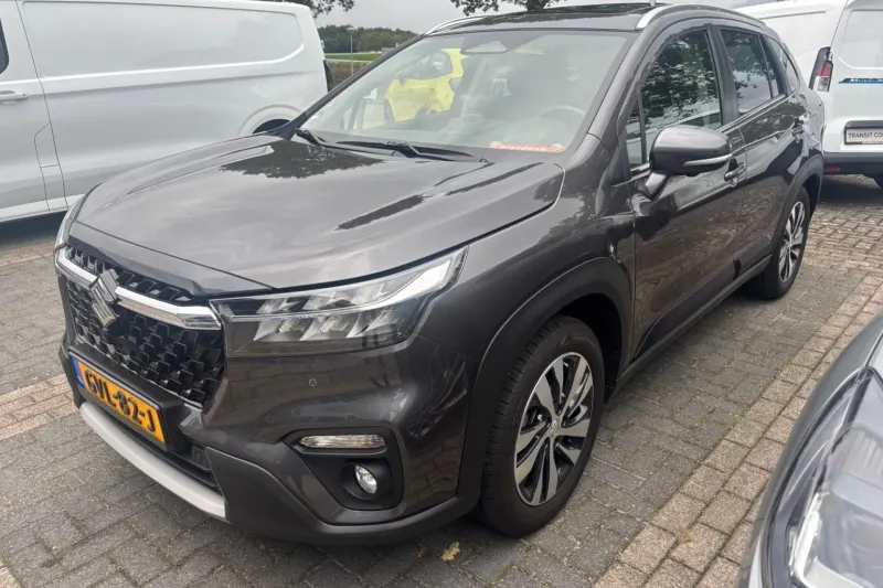 Suzuki S-Cross (2025)