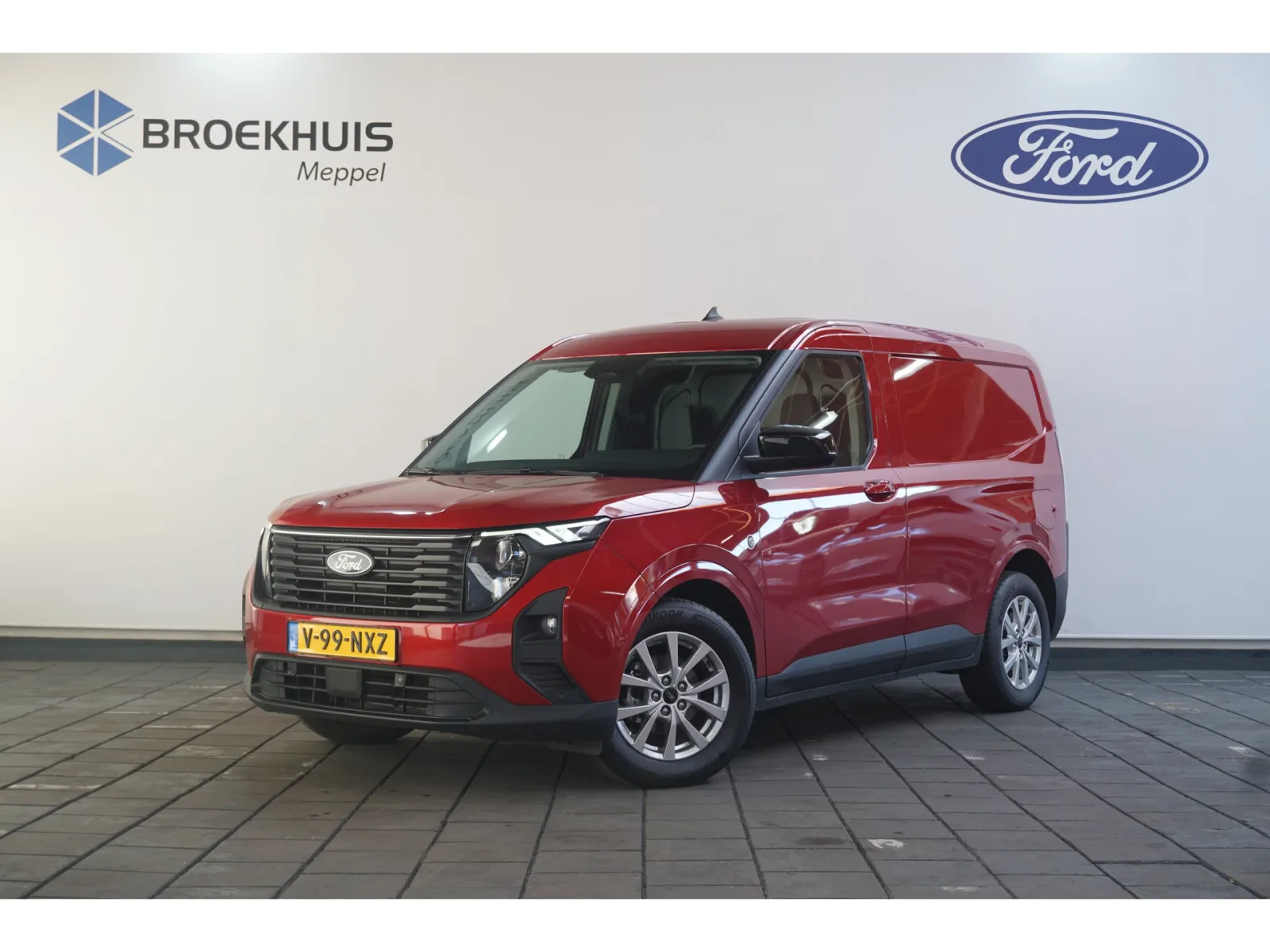 Ford Transit Courier (2024) — foto 1