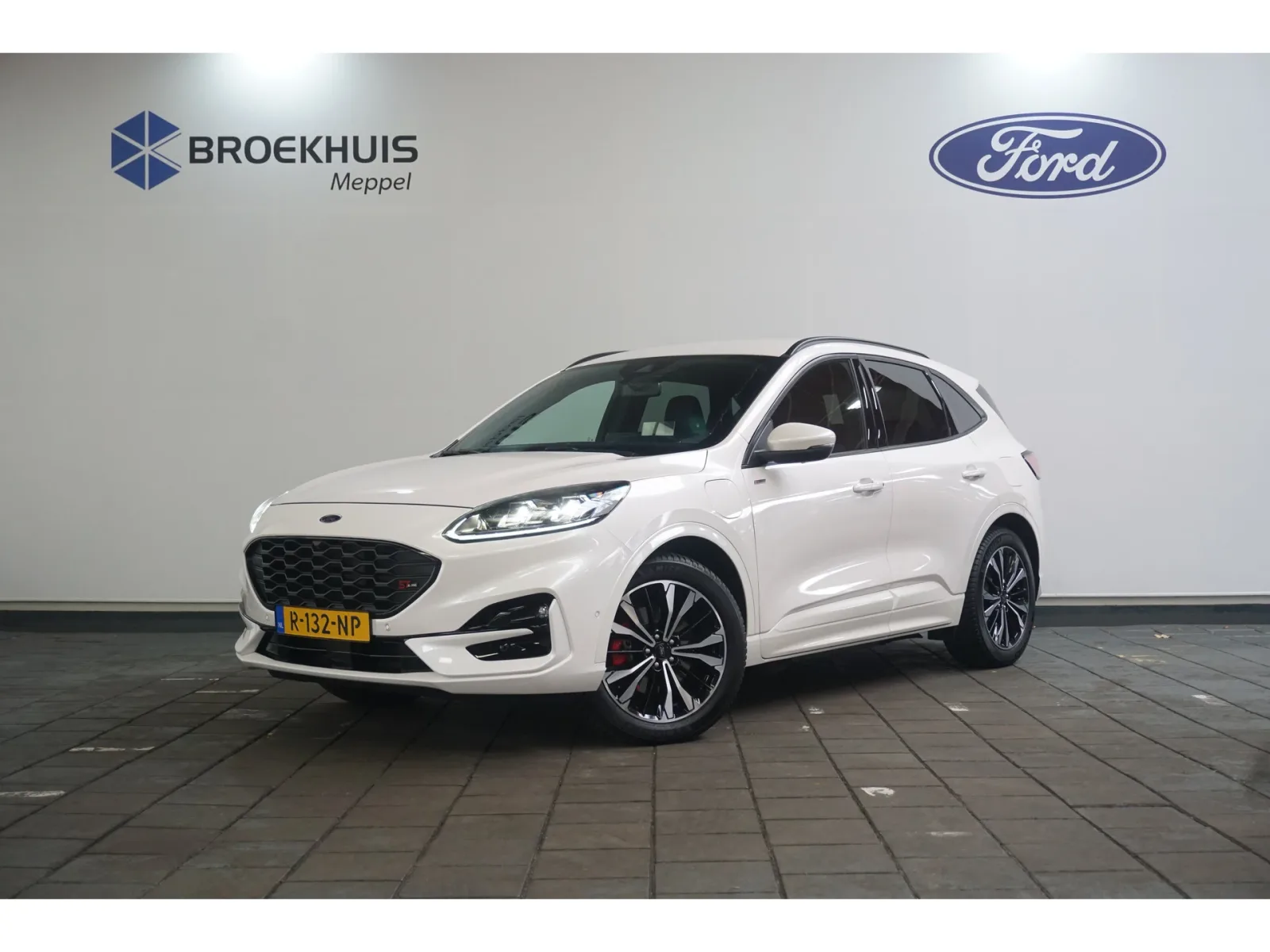 Ford Kuga (2020) — foto 1