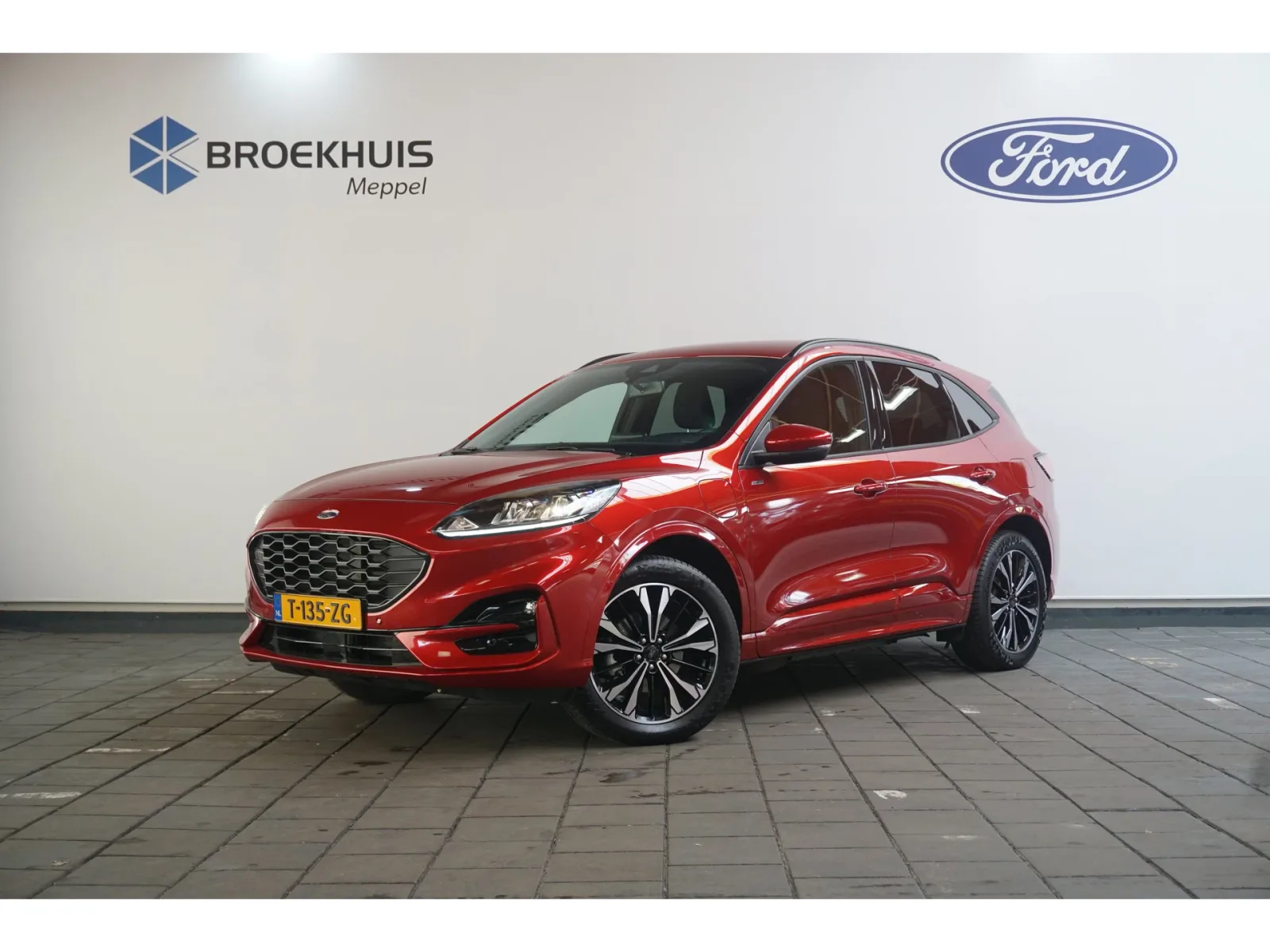 Ford Kuga (2023) — foto 1