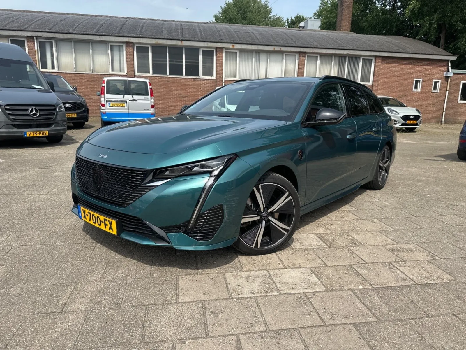 Peugeot 308 (2023) — foto 1