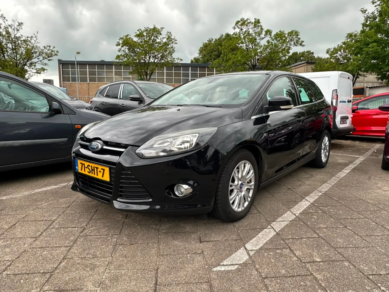 Ford Focus (2011) — foto 1