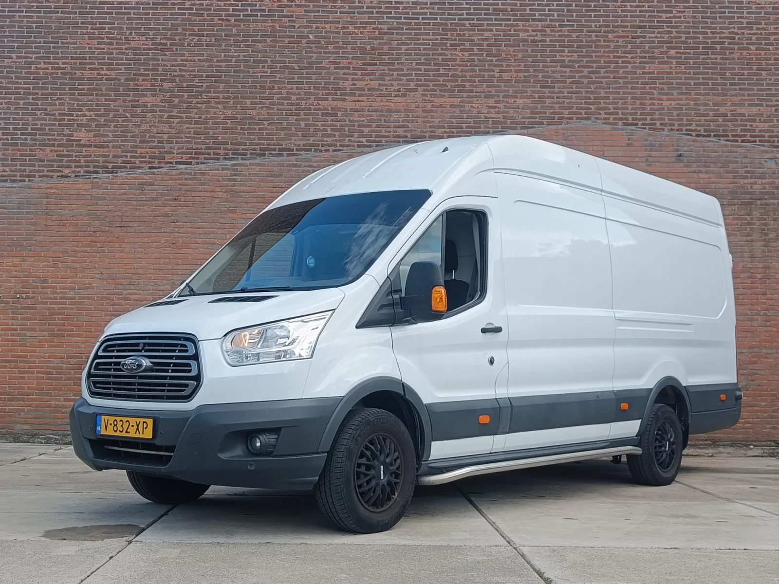 Ford Transit (2019) — foto 1