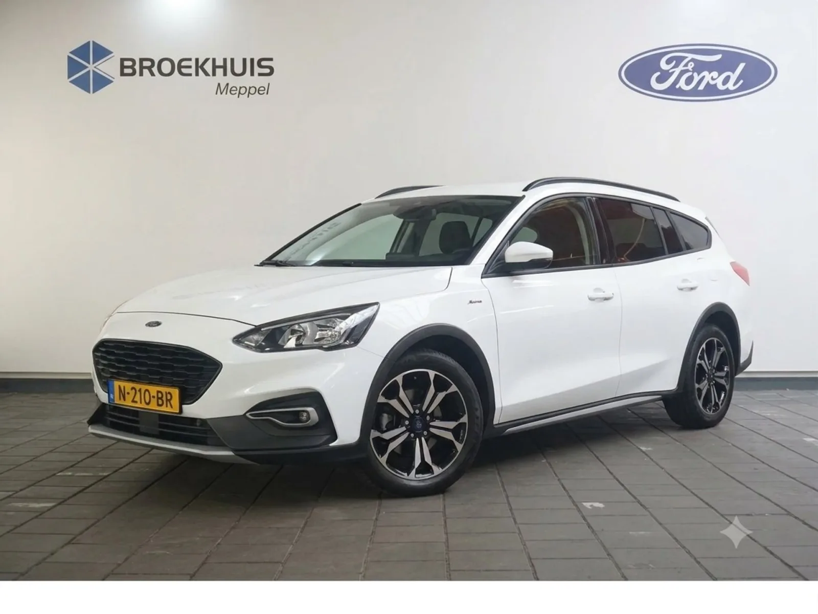 Ford Focus (2021) — foto 1