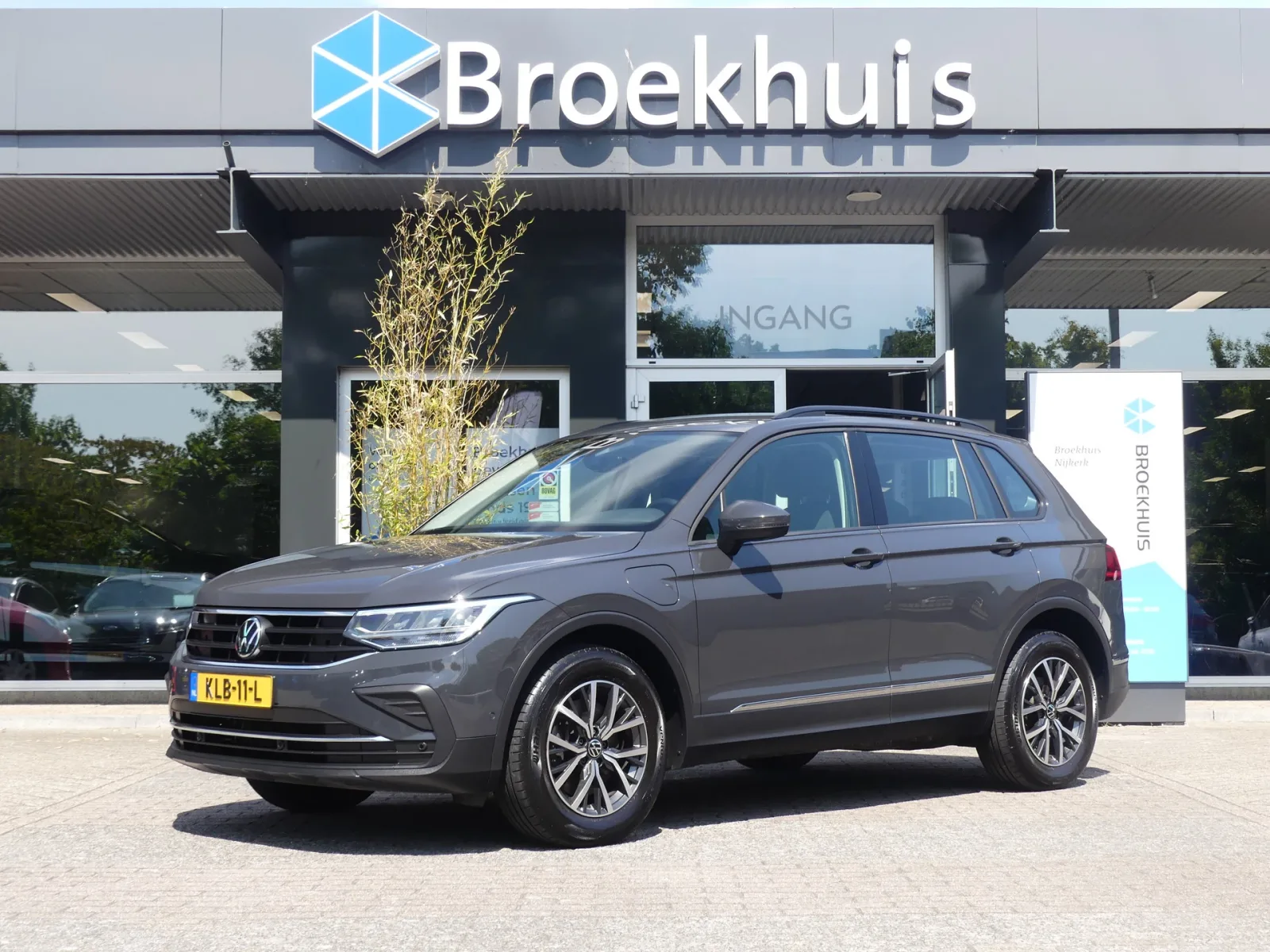 Volkswagen Tiguan (2022) — foto 1