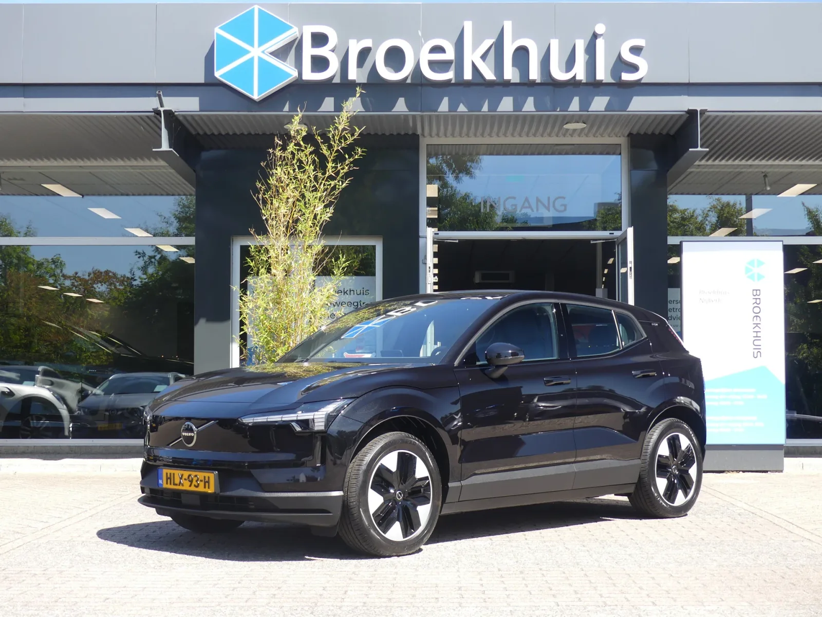 Volvo EX30 (2025) — foto 1