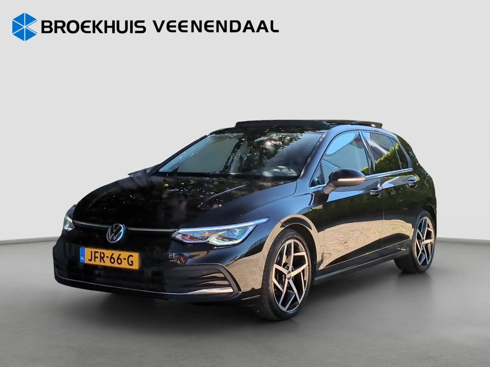 Volkswagen Golf (2020) — foto 1