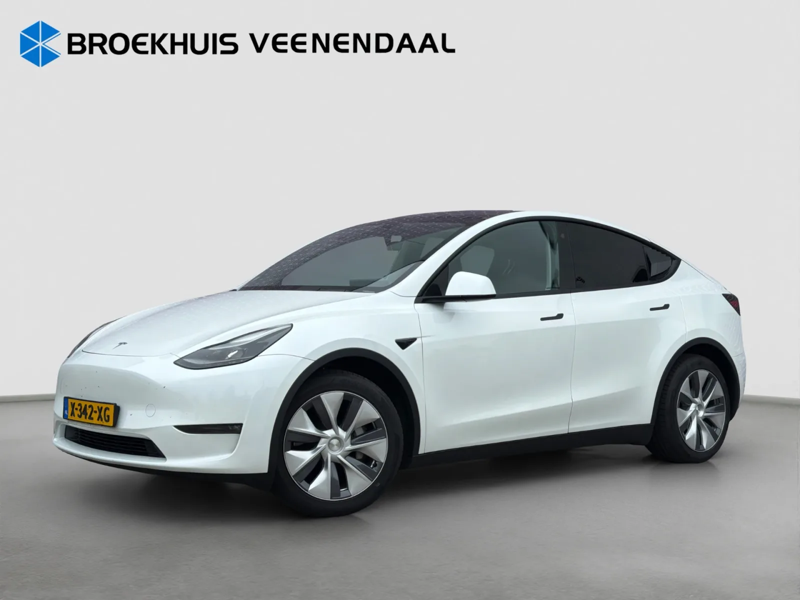 Tesla Model Y (2024) — foto 1
