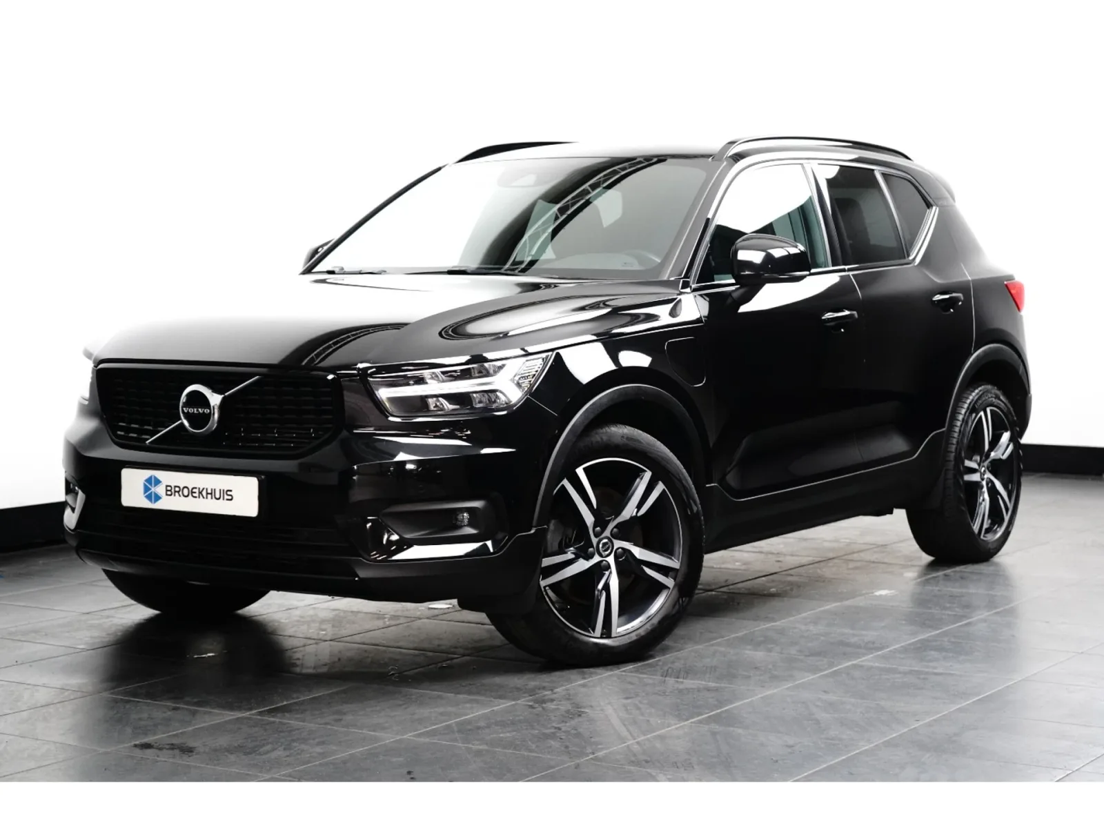 Volvo XC40 (2020) — foto 1