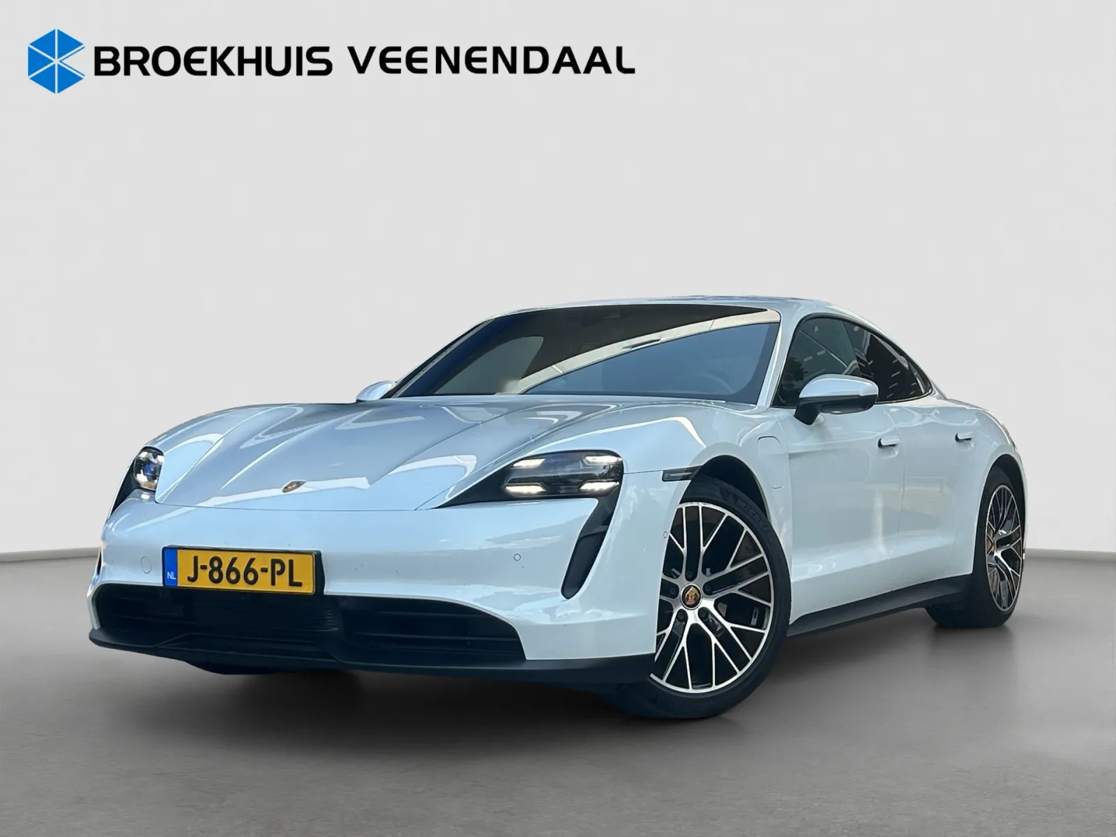 Porsche Taycan (2020) — foto 1