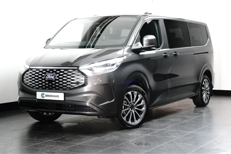 Ford Tourneo Custom (2026)