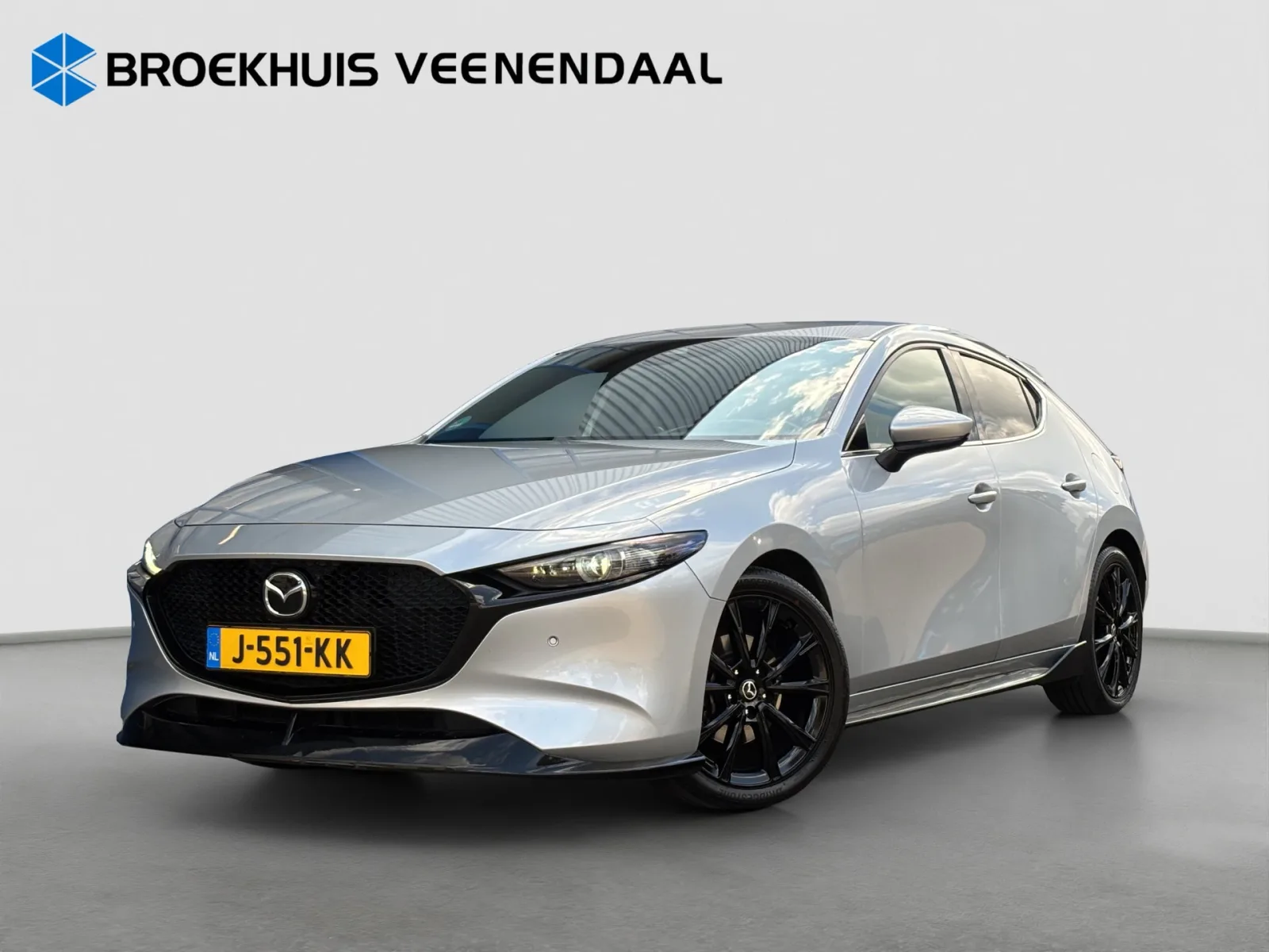 Mazda 3 (2020) — foto 1