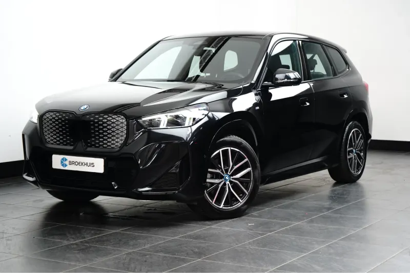 BMW iX1 (2024)
