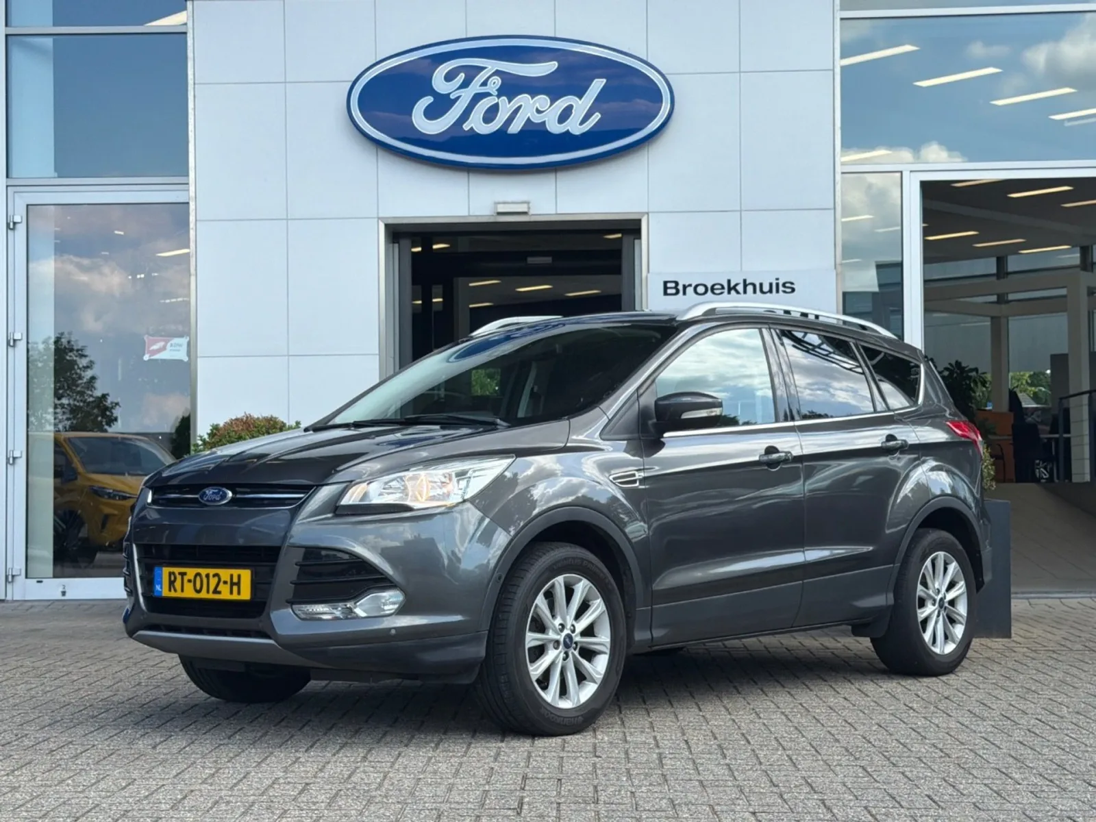 Ford Kuga (2015) — foto 1
